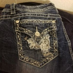 Miss Me crops size 34